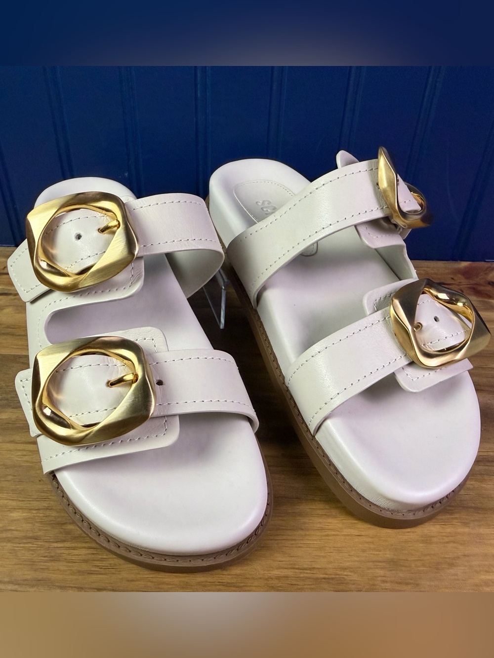 Schutz Olga Sporty White Leather Gold Buckle Sandals Size 5 NIB